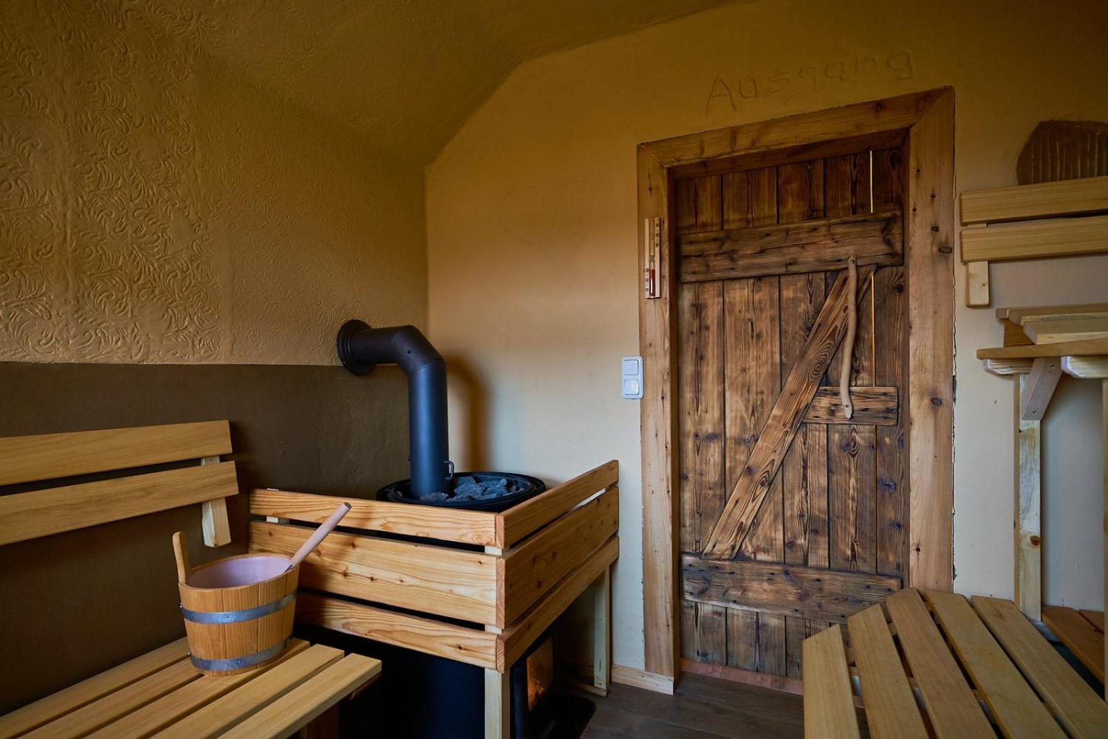 Hotel Olbernhau Mit Sauna - Kleines Landhotel Zur Ofenschenke Bagian luar foto